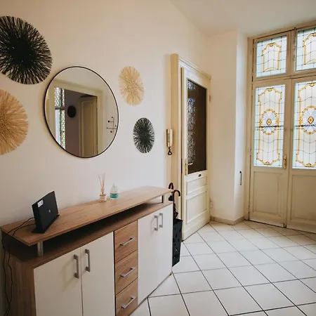 Porta Nuova-crocetta Elegante E Spazioso Apartment